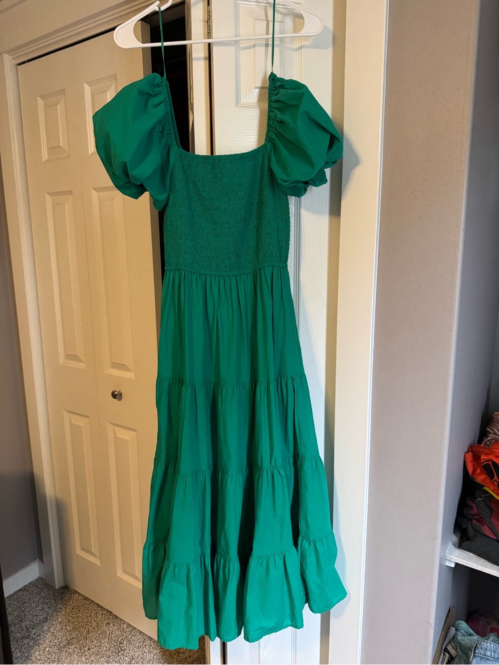 Francesca's Collections Emerald Green Puff Sleeve Tiered Dress
